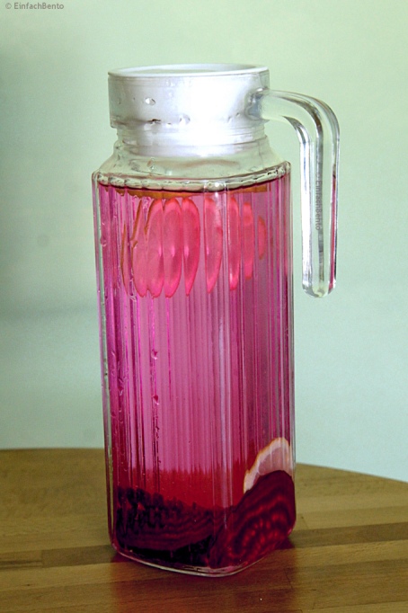 Aromatisiertes Wasser Rote Bete/Zitrone